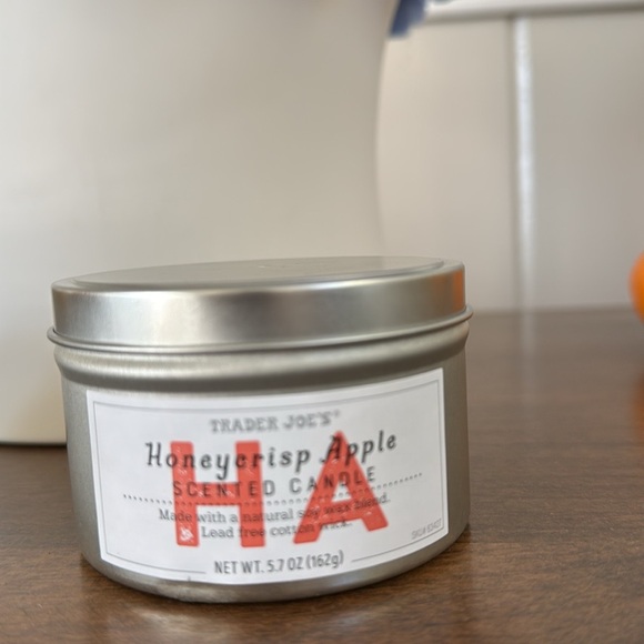 Trader Joe’s Honeycrisp Apple Candle - Picture 2 of 3